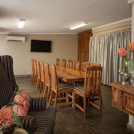 טזאנין Ivory Tusk Lodge מראה חיצוני תמונה