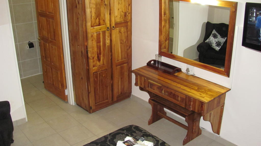 טזאנין Ivory Tusk Lodge חדר תמונה