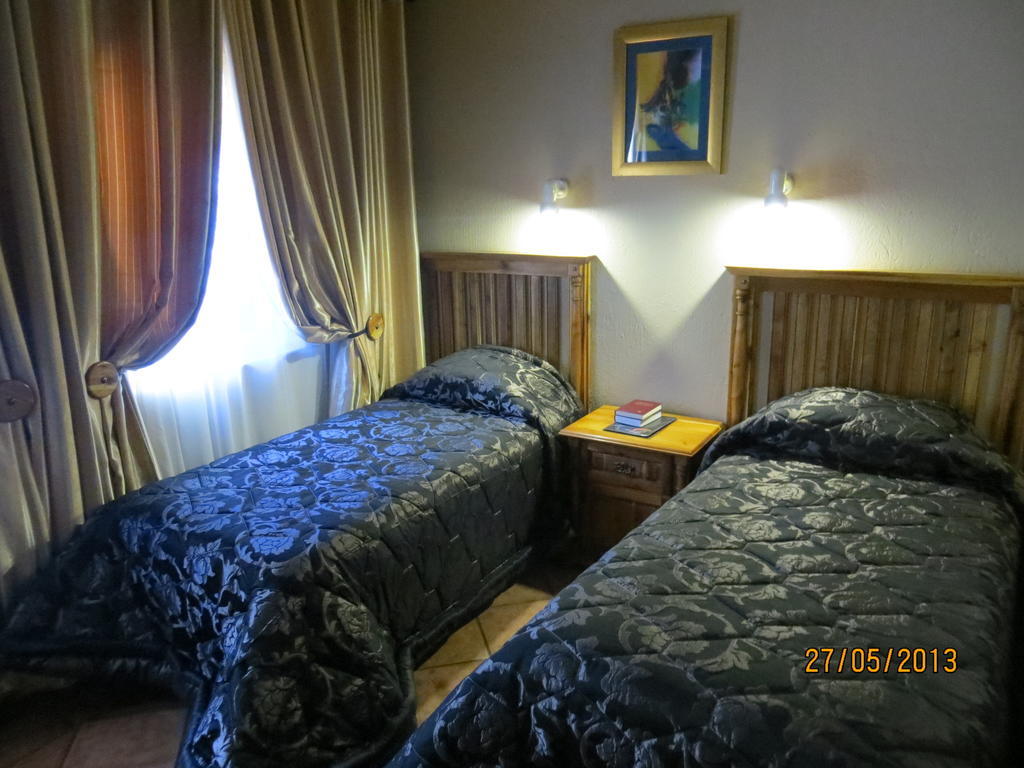 טזאנין Ivory Tusk Lodge חדר תמונה