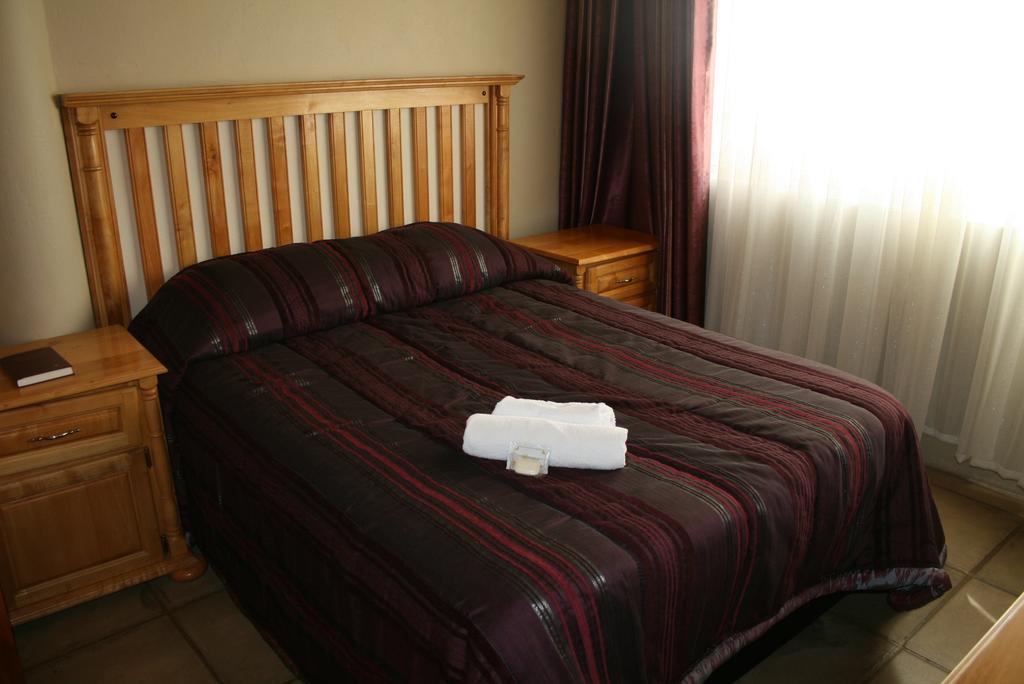 טזאנין Ivory Tusk Lodge חדר תמונה